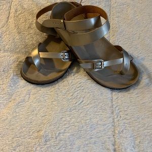Out woods Sandals